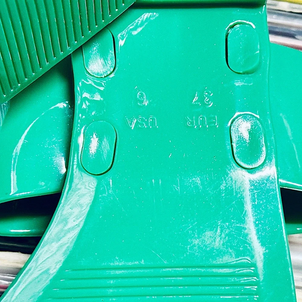 NWOT - Jeffrey Campbell “A Lil Bit” Patent Embellished Sandal Shiny Green - 6 US - Picture 8 of 13